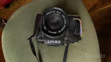 Macchina fotografica antica Zenith