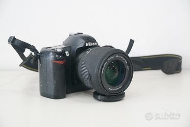 Reflex digitale Nikon D70 con zoom 18-50 sigma