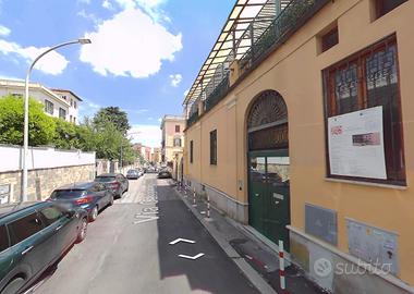 Re di roma monolocale condominio incluso