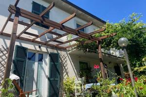 Villa di 170 m² con 5 locali a Follo