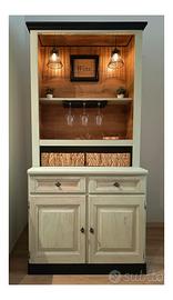 credenza restaurata angolo Wine Bar