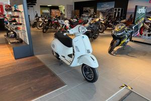 Vespa 310 GTS hpe