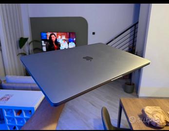 MacBook Pro 16” 2019 I9-32GB-1TB