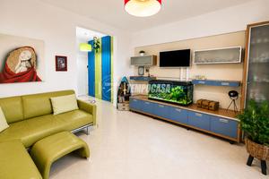 3 LOCALI RISTRUTTURATO CON BOX
