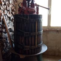 attrezzatura per fare il vino 