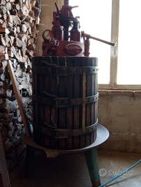 attrezzatura per fare il vino 