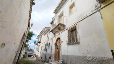 CASA SEMINDIPENDENTE A CERVARO