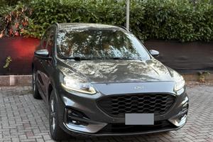 Ford kuga stline x plug in