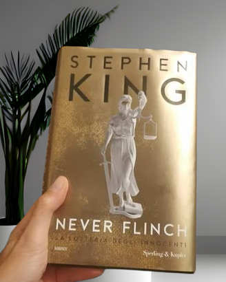 Libro Never Flinch - Stephen King