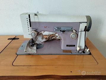 Macchina da cucire antica NECCHI JULIA 532