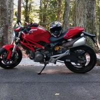 Ducati Monster 696+ - 2011