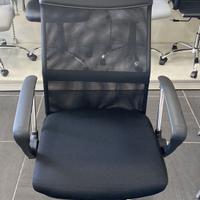 Sedia direzionale in tessuto e rete