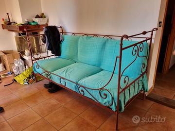 Divano in ferro