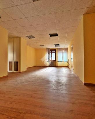 6 LOCALI A FABRIANO