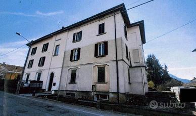 Immobile in asta di 157 m² con 4 locali a Cugliate