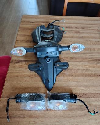 Yamaha xj6 portatarga + frecce