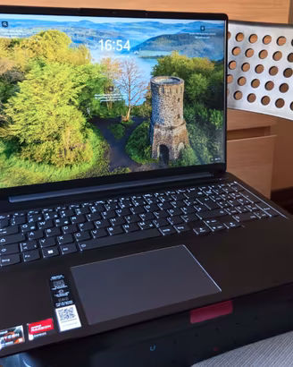 IdeaPad Pro 5  16" Ryzen 5 6600HS 16GB [QWERTZ]