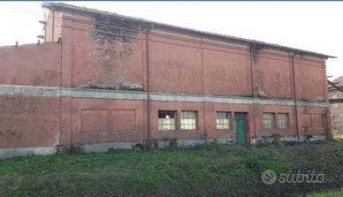 Immobile in asta di 180982 m² con più di 5 locali 