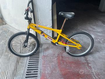 Bicicletta BMX FREESTYLE