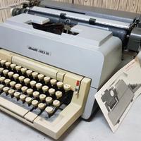 Macchina da scrivere vintage Olivetti anni 60