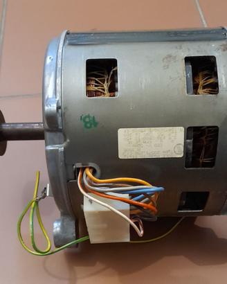 Motore elettrico 230 volt  2 velocita