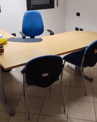 Scrivania angolare con cassettiera