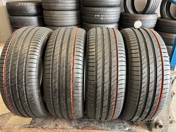 215 55 17 Delinte 95% utile, compreso montaggio