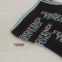 Foulard Fendi originale in seta