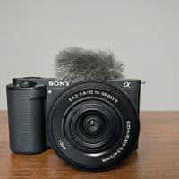 Sony Alpha ZV-E10K con Obiettivo Sony SELP1650