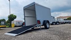 Carrello rimorchio auto furgonato