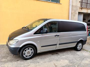 Mercedes vito con gancio traino 
