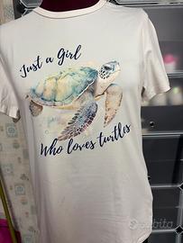 Maglia a maniche corte con tartaruga