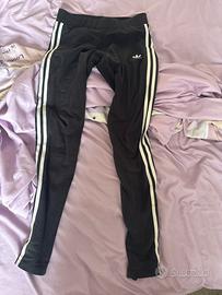 pantaloni adidas