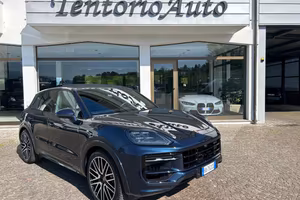 PORSCHE Cayenne 4.0 GTS