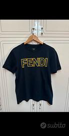 T-shirt fendi