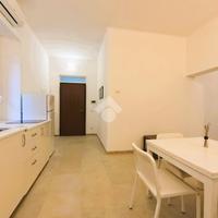 2 LOCALI A CIVITANOVA MARCHE