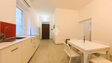 2 LOCALI A CIVITANOVA MARCHE