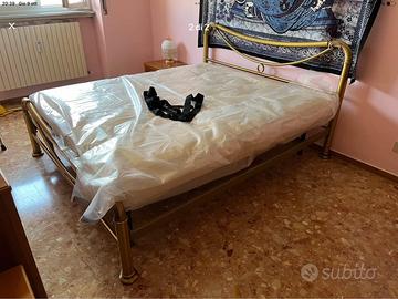 Letto in ottone in bagno d'oro Arredamento e Casalinghi In