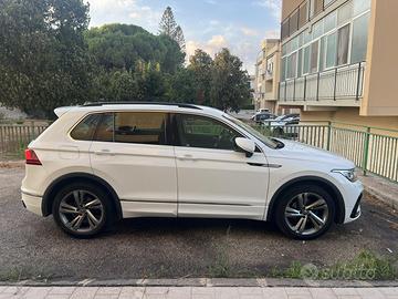 Volkswagen Tiguan 1.5 TSI 150 CV  R-line