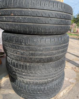 Set di ruote e gomme R15