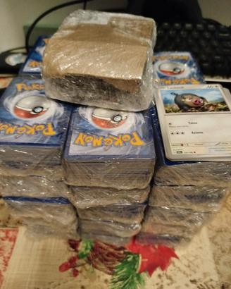 Lotto carte Pokemon da 500 carte senza doppie