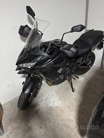 Kawasaki Versys 650 mod 2025