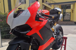 Ducati Panigale 1299s PRONTO PISTA