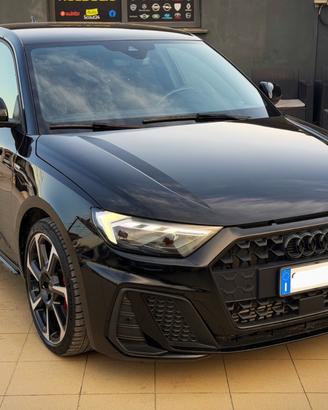 Audi A1 SPB 40 TFSI S tronic Identity Black