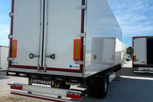 SEMIRIMORCHIO CITY TRAILER ISOTERMICO 1 ASSE