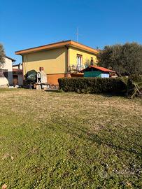 Casa singola + terreno edificabile