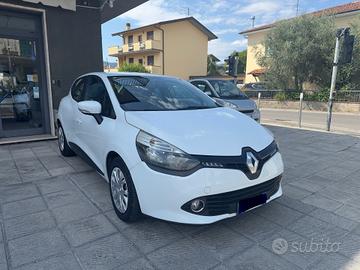 Noleggio Renault Clio 1.5 dCi8V 90CV