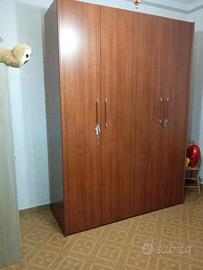 Armadio in legno