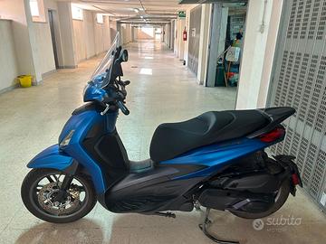Beverly 400 S hpe BLU ZAFFIRO garanzia fino 2027