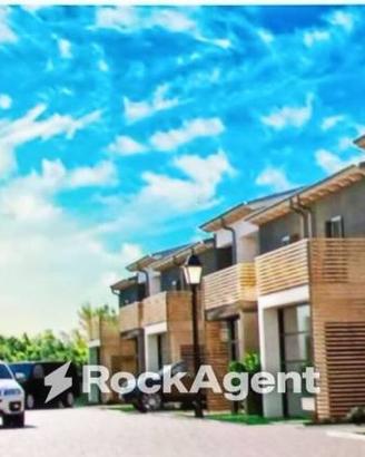 Villetta a schiera di 150 m² con 3 locali e box au